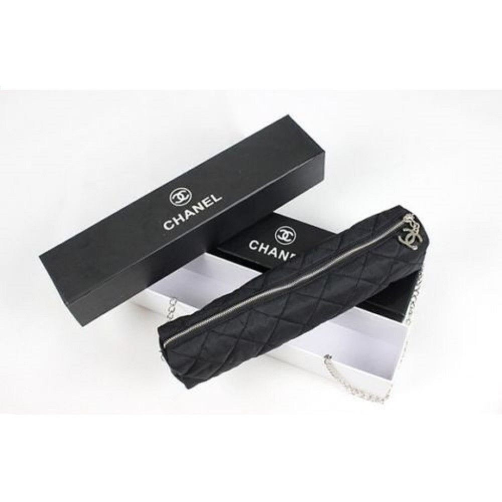 NEW CHANEL BLACK & CREAM UMBRELLA with POUCH